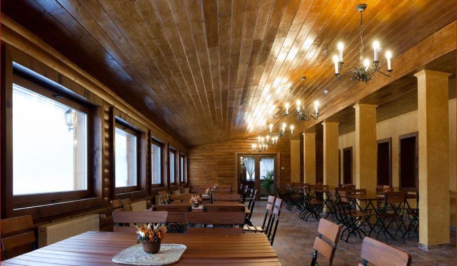 Hotel Ozon Harghita-Băi Exteriér fotografie